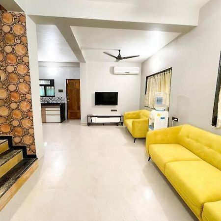 Corner House, Lonavla By Meheru-4 Bhk Villa With Pool 외부 사진