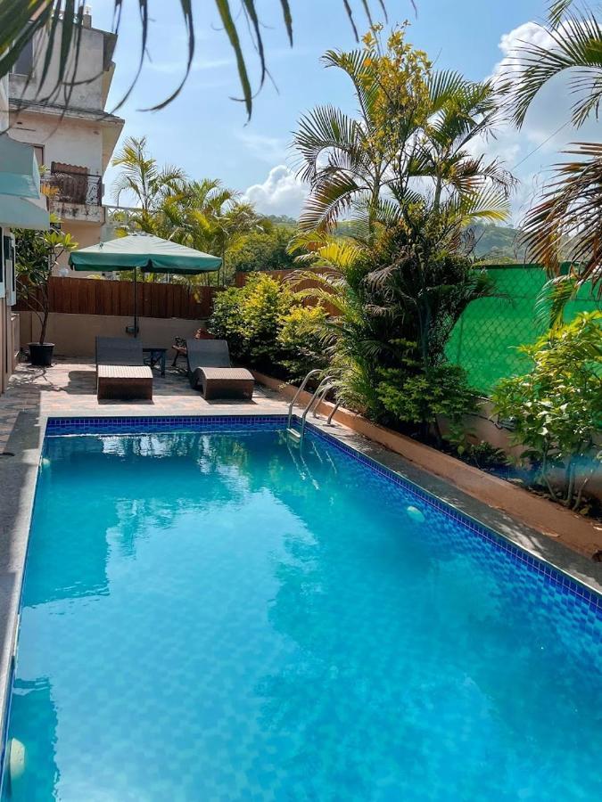 Corner House, Lonavla By Meheru-4 Bhk Villa With Pool 외부 사진
